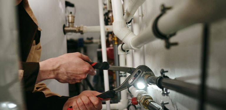 dmwholesale-services-best-practices-for-maintaining-commercial-plumbing-systems